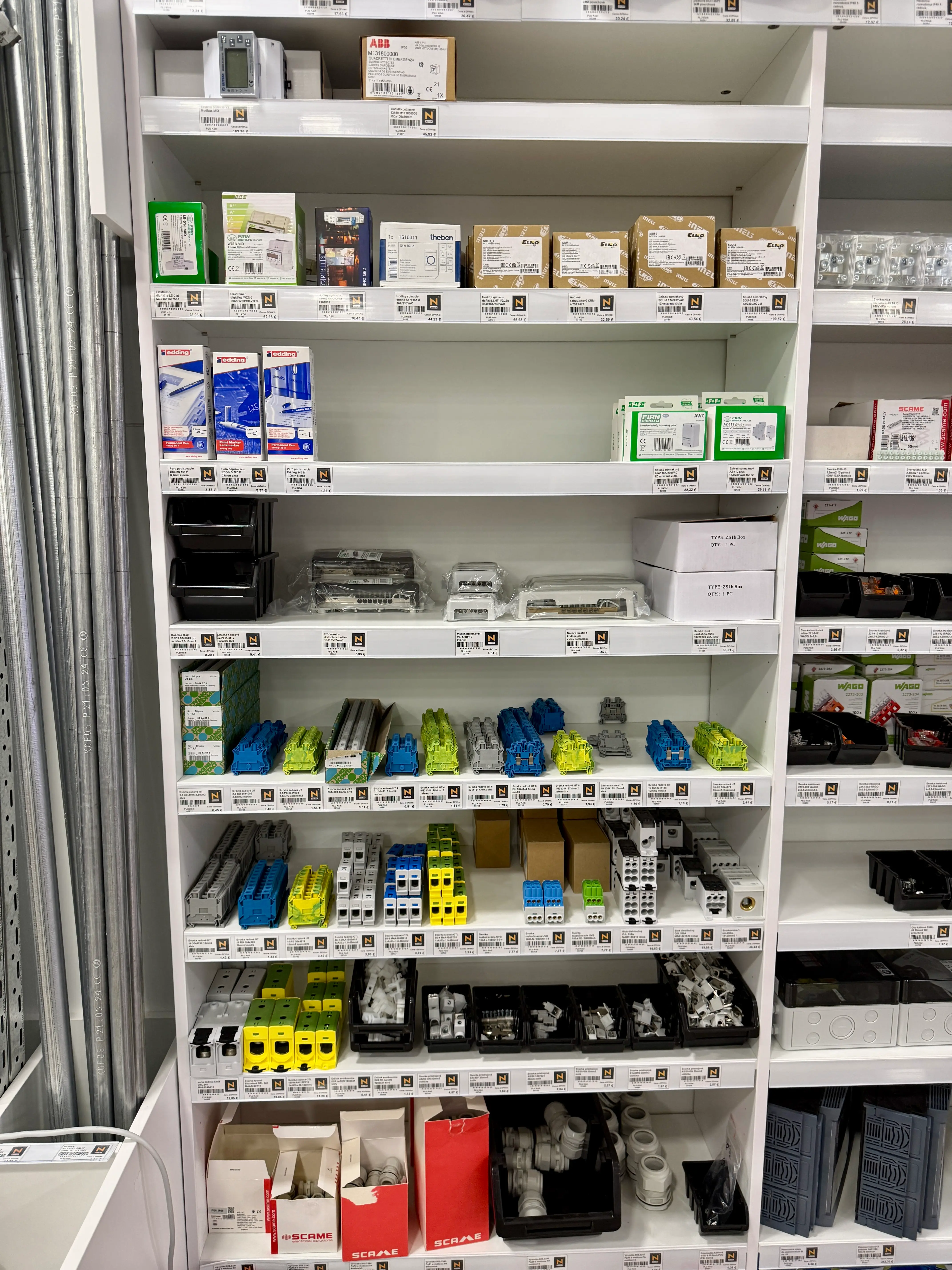 Rozvádzač a elektroinštalácia